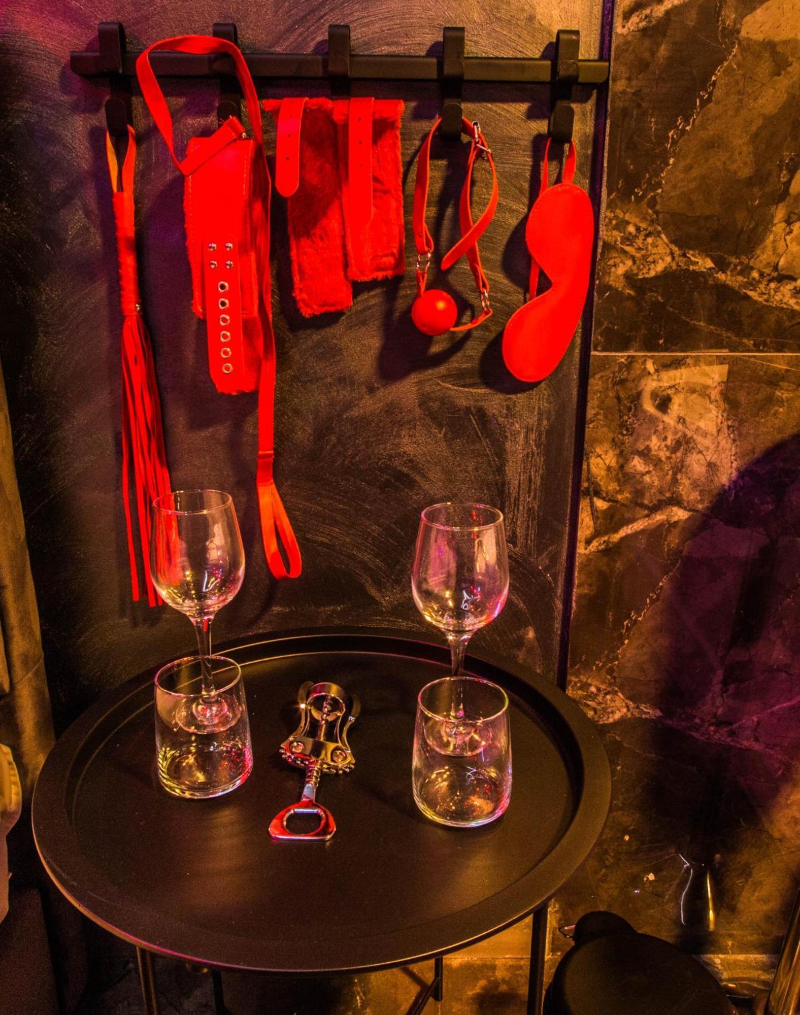 Red Room Hotel love Bucureşti